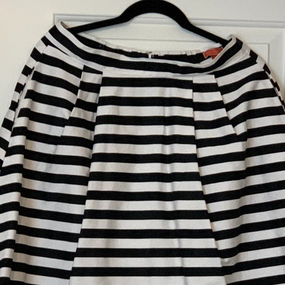 Nearly New Dusk and Stunner Midi ModCloth Skirt - Picture 3 of 6